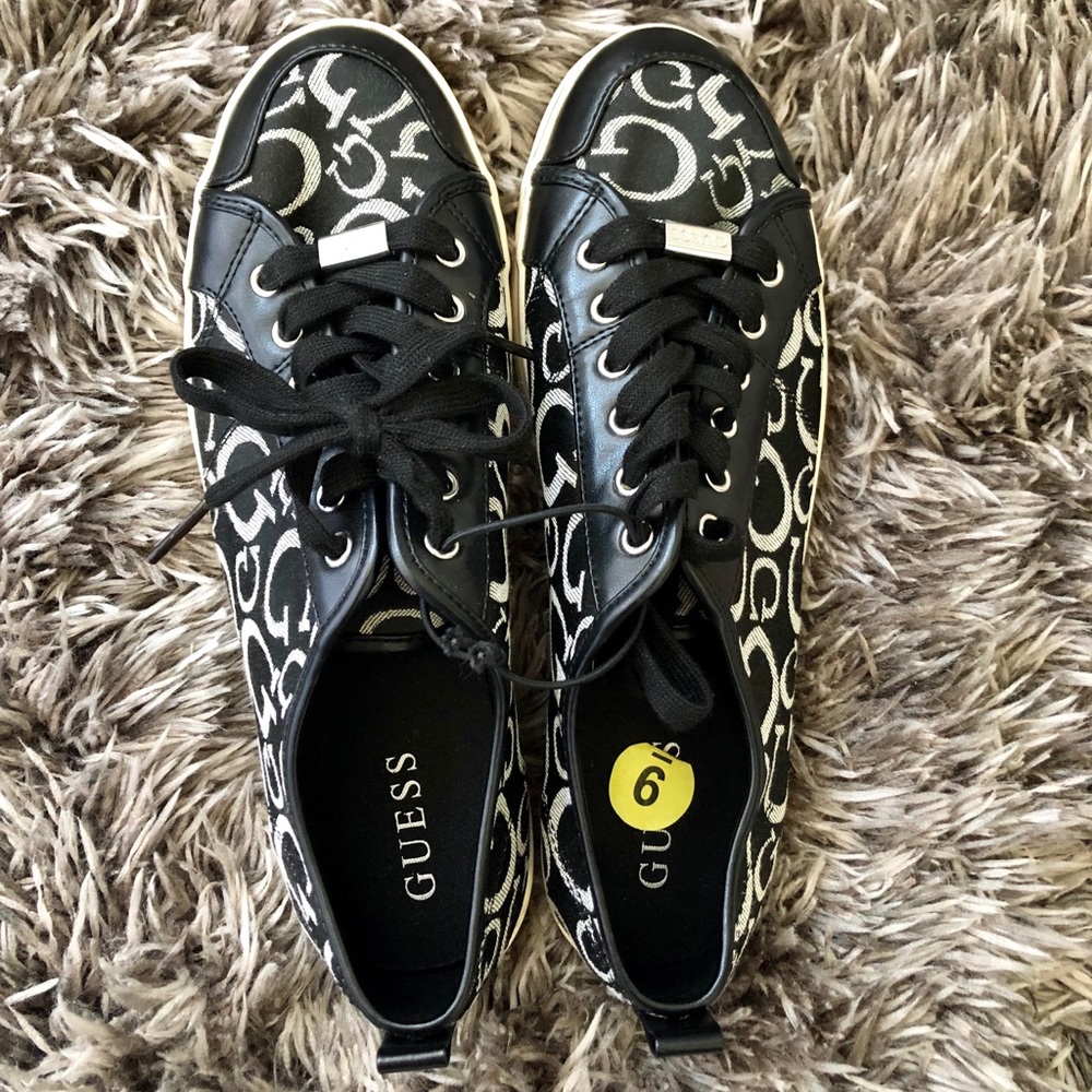 NEW Guess Shoes